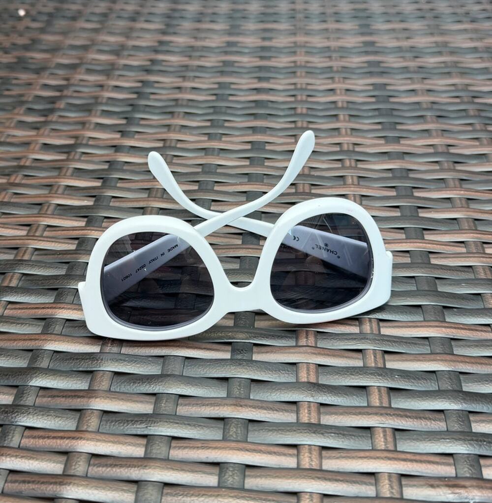 Authentic Vintage CHANEL 05247 10601 White Spellout Logo Sunglasses